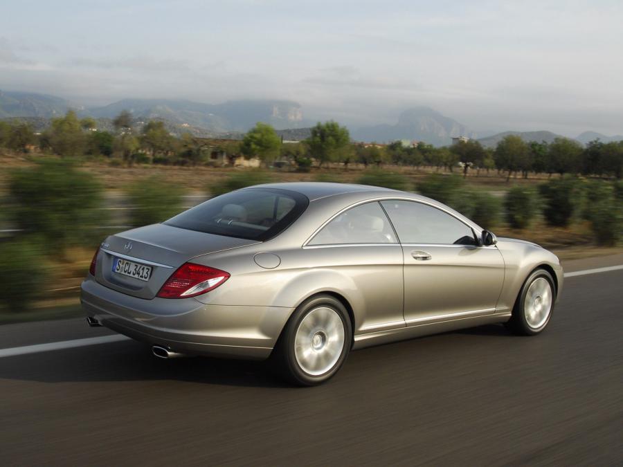  Mercedes-Benz CL500 2006 года  (фото 13 из 20)